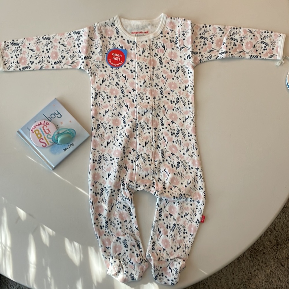 NWT Magnetic Me Floral Footie 3-6M